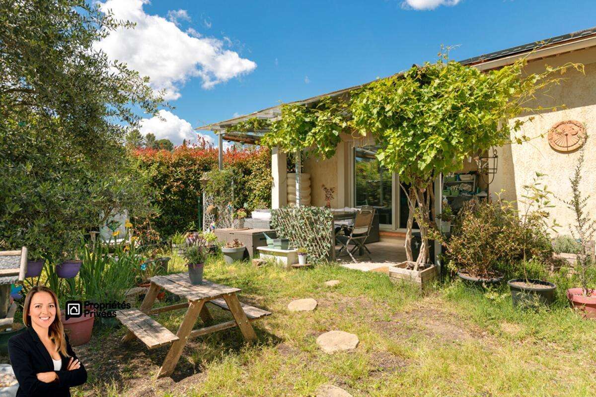 Maison 3 pièces de plain-pied avec jardin, cave et parking privatif avec borne - photo 15