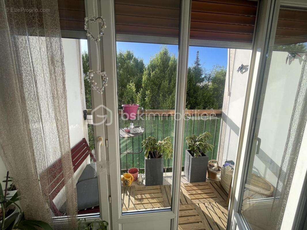 Appartement à CHILLY-MAZARIN