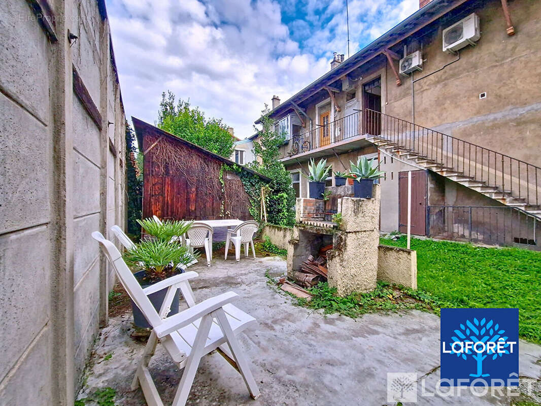 Appartement à OULLINS
