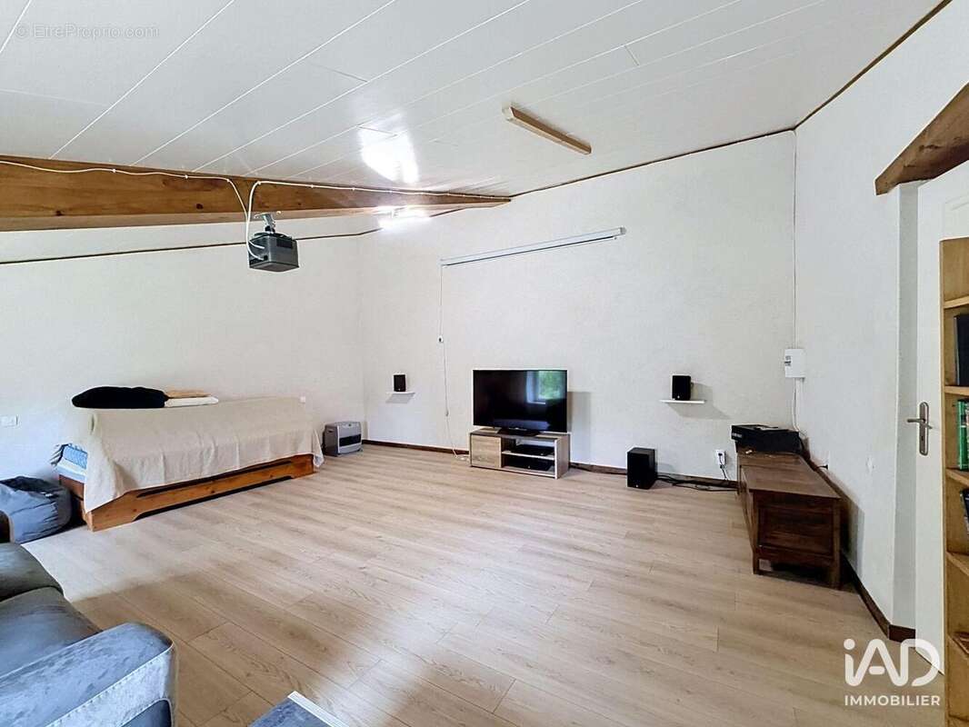Photo 8 - Maison à VOUILLE