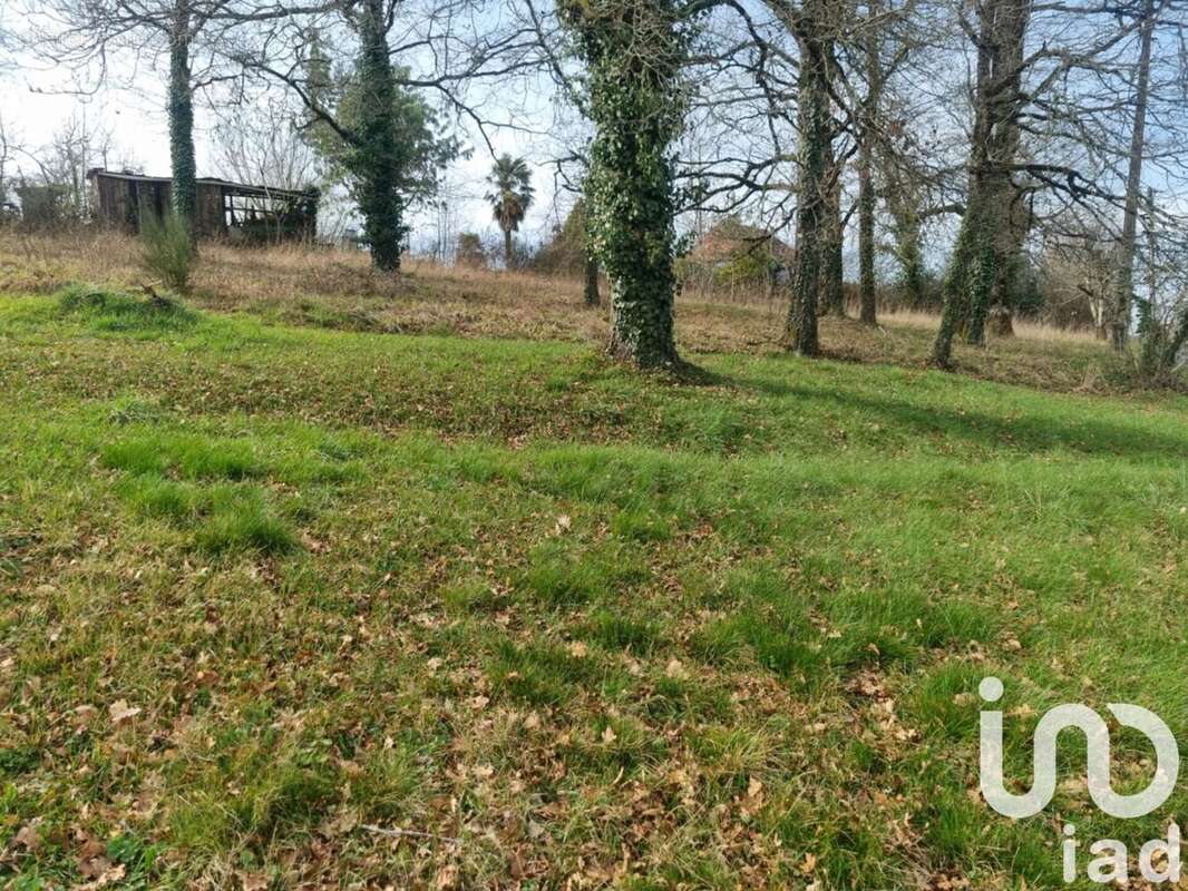 Photo 2 - Terrain à SAINT-CYR-LA-ROCHE