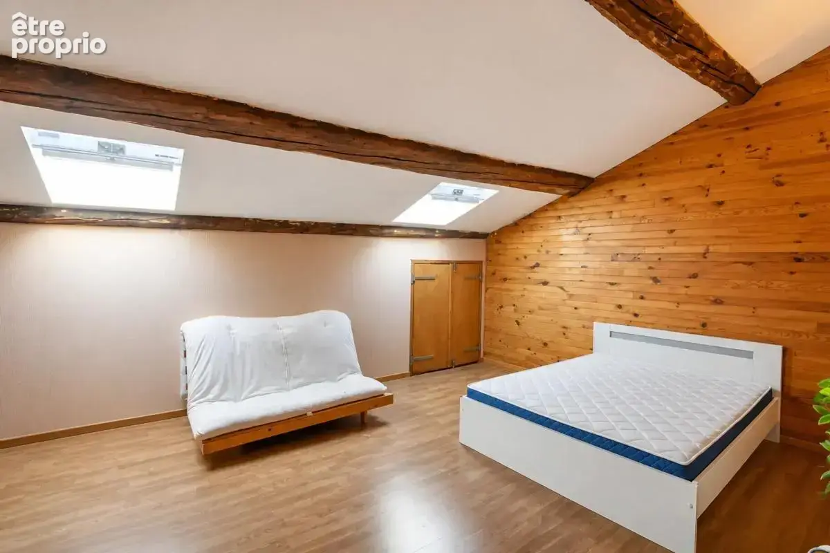 Immeuble de 7 pièces de 132 m² à Saint-Ambroix - photo 2