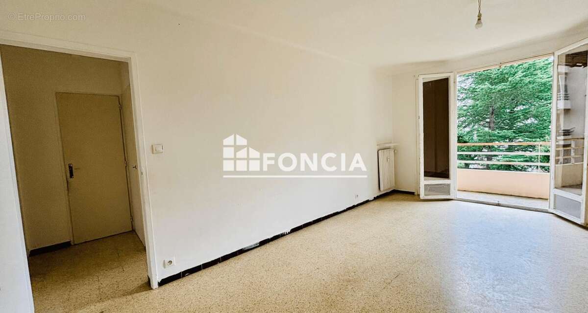 Appartement à HYERES