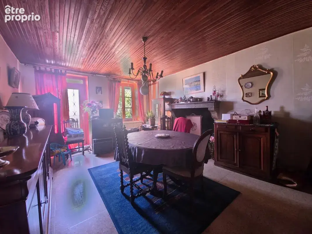 Maison de village de caractère de 173 m², 5 chambres à Champvert - photo 3