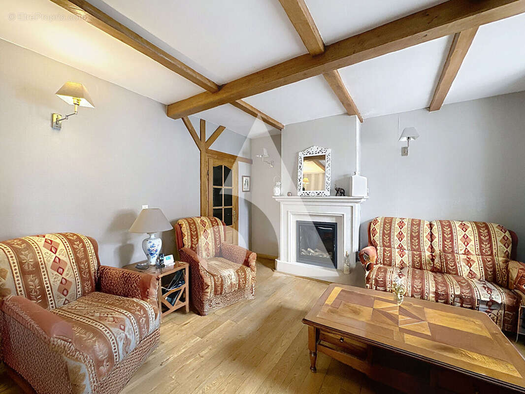 Maison à BRUILLE-SAINT-AMAND