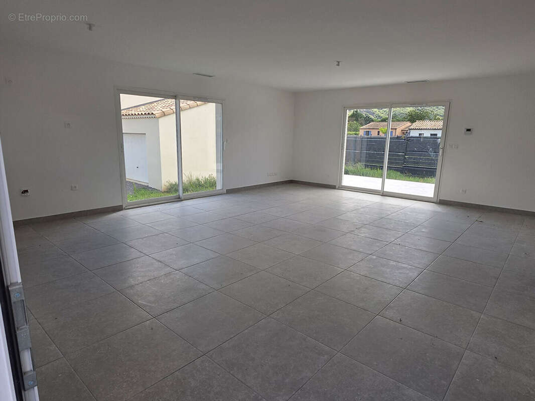 Villa neuve - photo 2