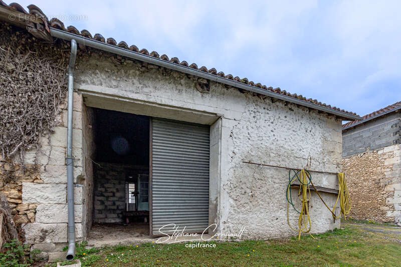 Maison à NEUVIC