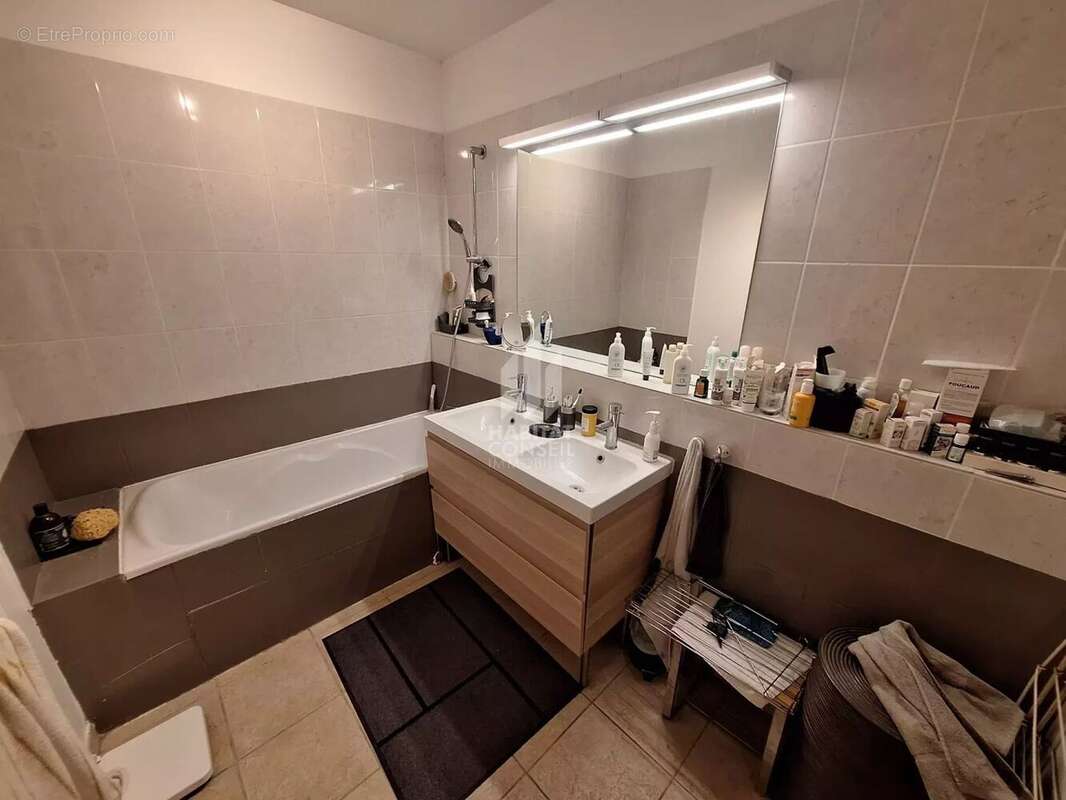 Appartement à VARCES-ALLIERES-ET-RISSET