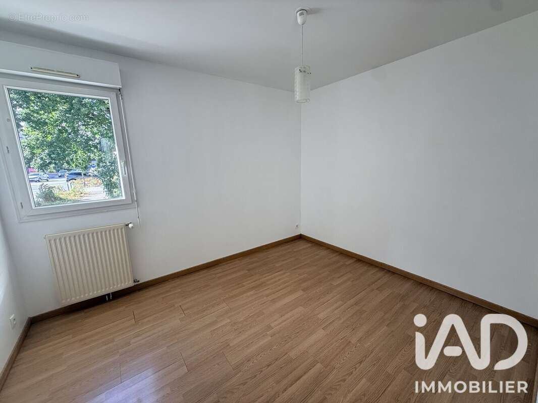 Commerce 65 m² à Rennes  - photo 8