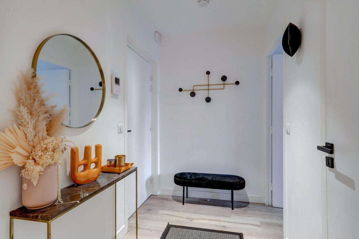 Neuilly-sur-seine : sablons / pont de neuilly - exceptionnel appartement de 96m2 avec terrasse 40m2 - 2 chambres - possibilité p - photo 8