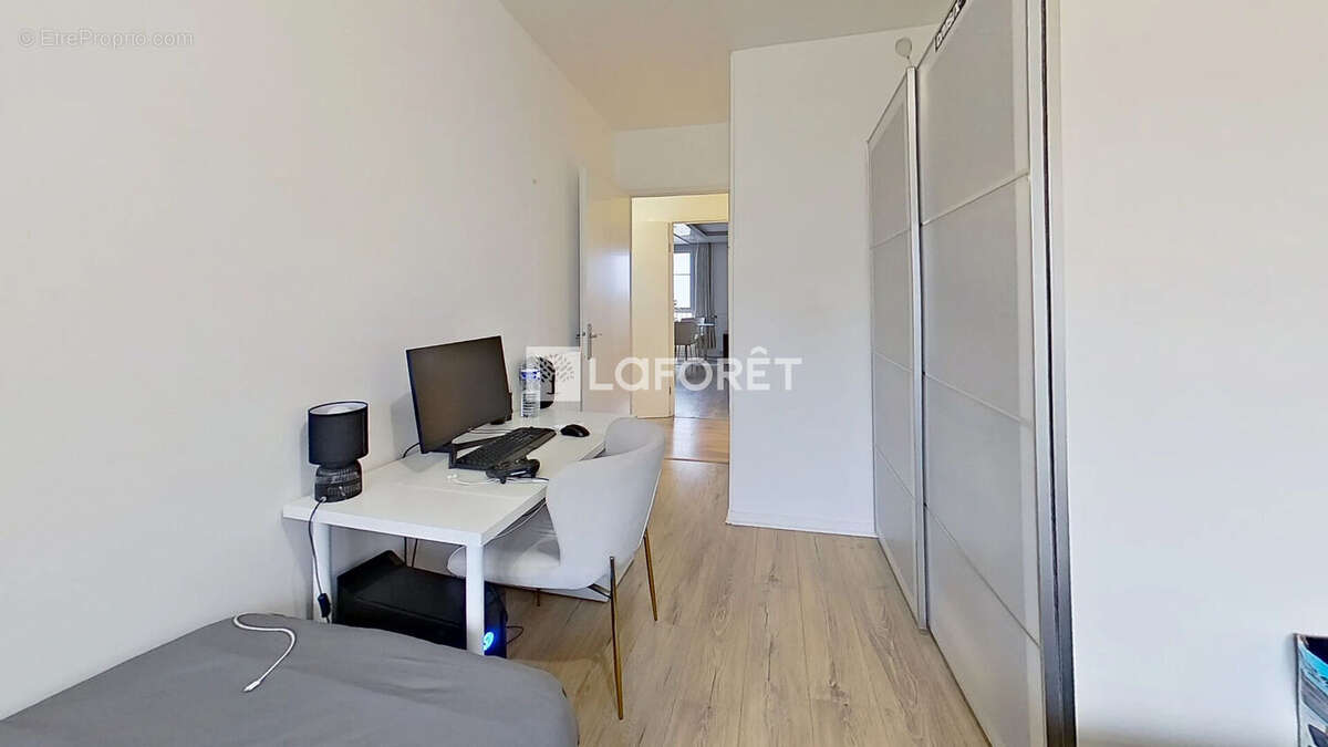 Appartement à LE BLANC-MESNIL