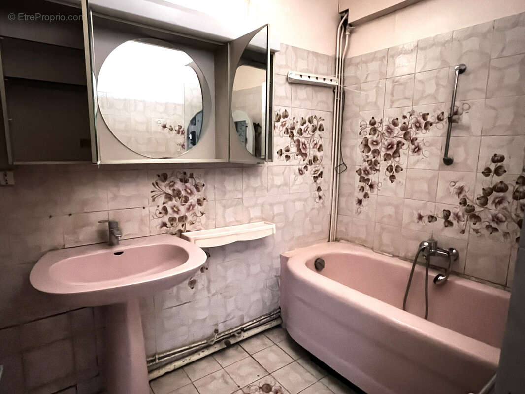 Appartement à PARIS-10E