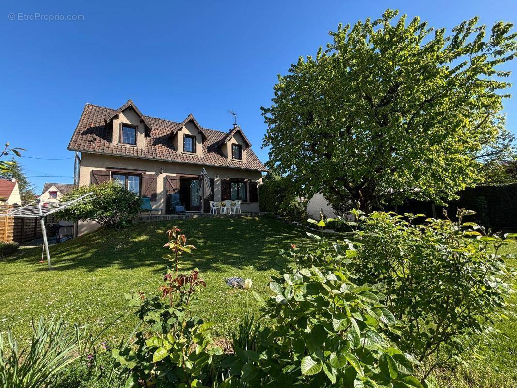 Maison à MORIGNY-CHAMPIGNY