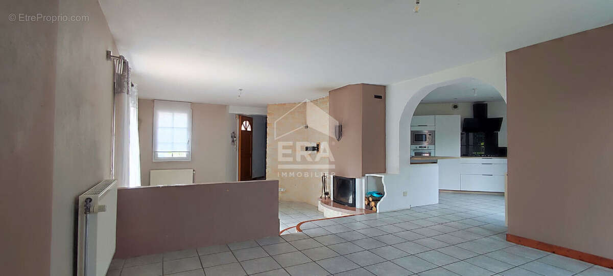 Maison à LE DESCHAUX