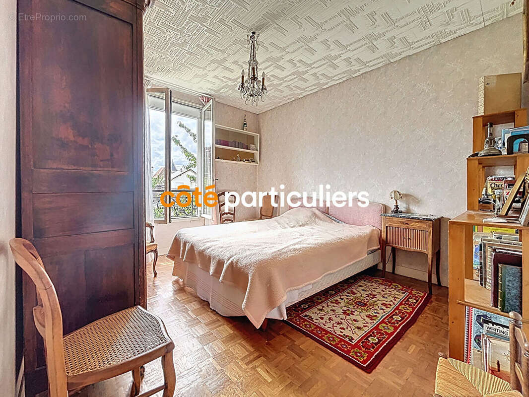 Maison à SAINT-MAUR-DES-FOSSES