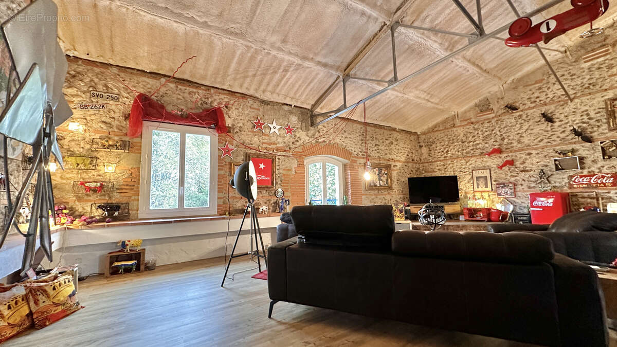 Maison à SAINT-GENIS-DES-FONTAINES