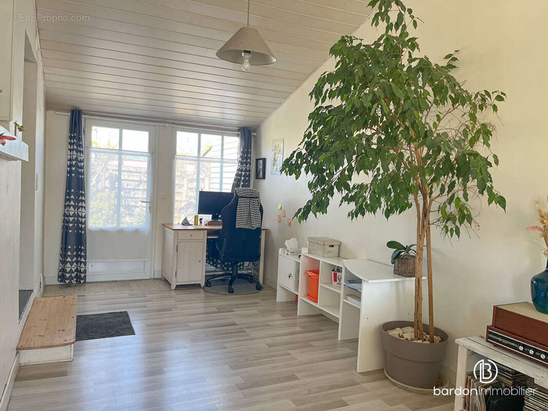 Maison 7 pièces - 104 m² - Proche du bourg - photo 11