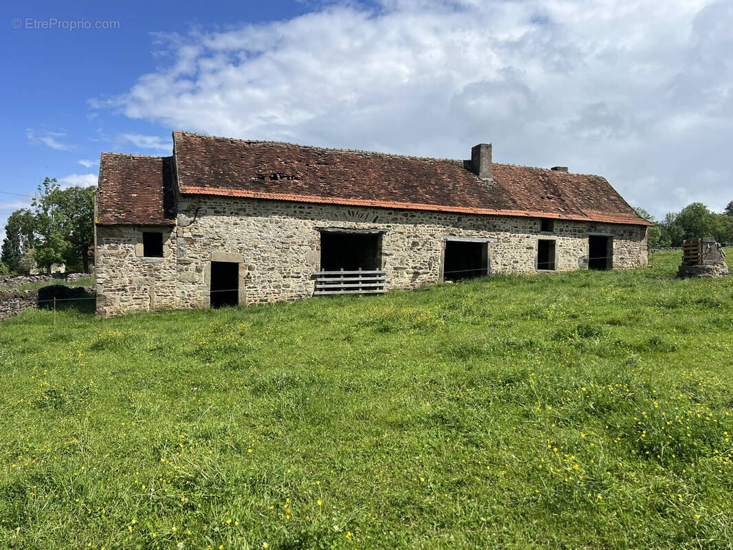 Maison à SAINT-GERMAIN-EN-BRIONNAIS