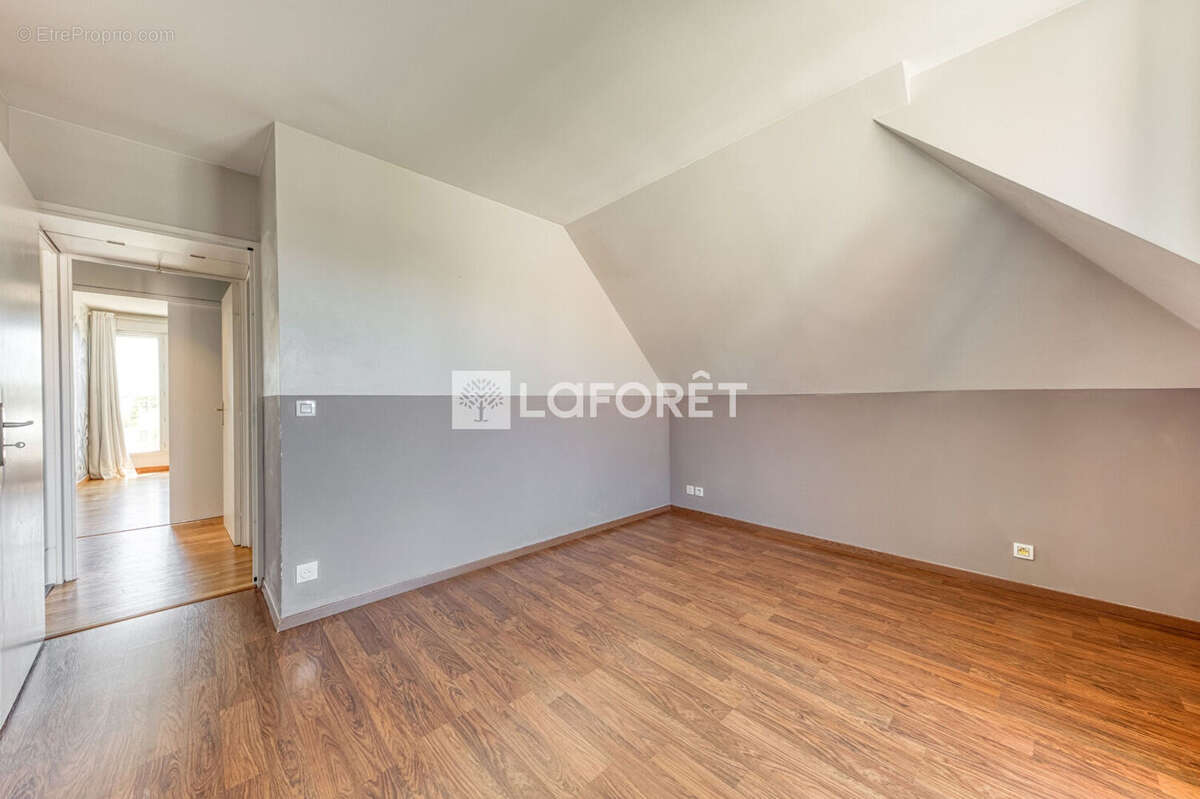 Appartement Pontault Combault 3 pièce(s) 61.95 m2 - photo 7