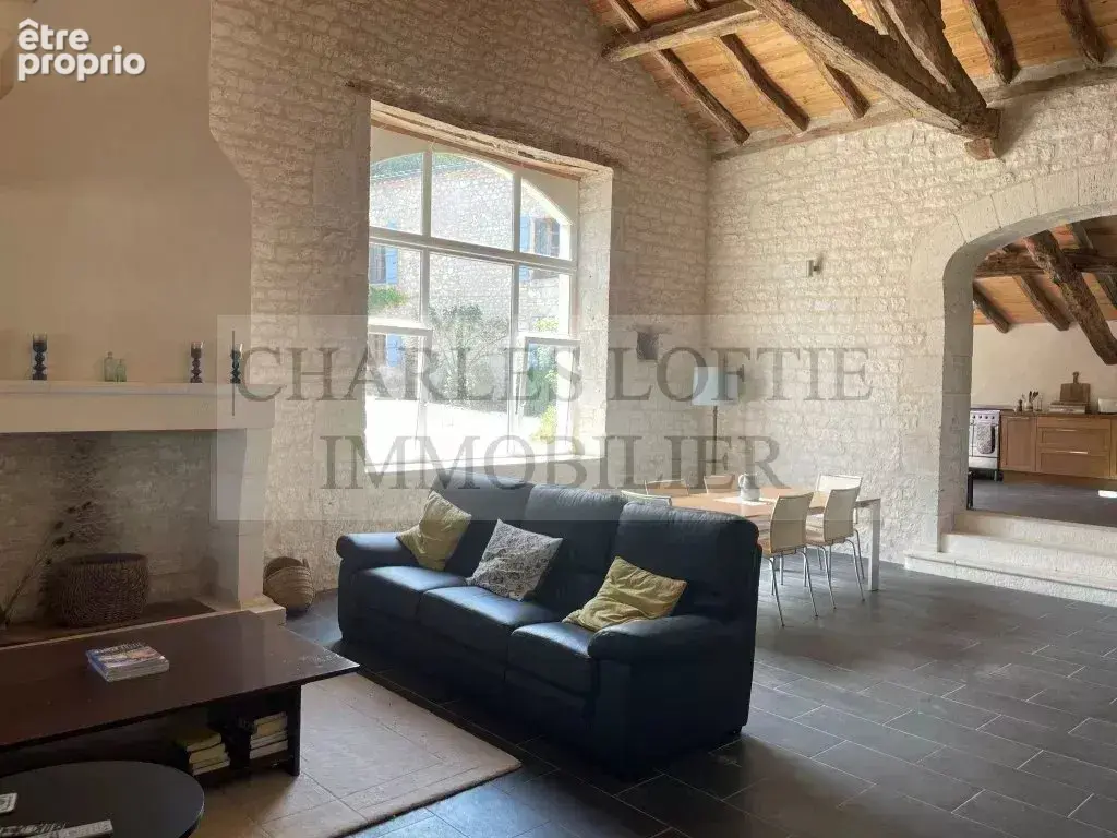  Bel ensemble avec 3 bâtiments rénovés, hangar, piscine et vues dominantes - photo 13