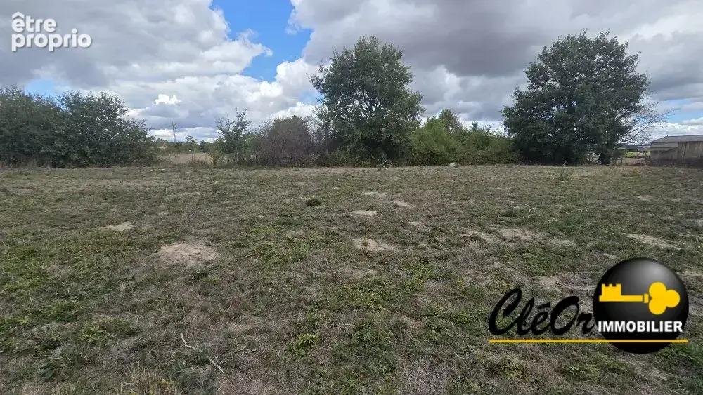 Terrain 2 528 m² à vendre à Saint-Germain-Du-Bois (71330) - photo 2