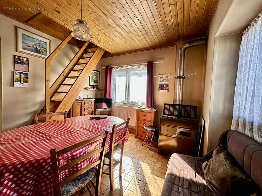Maison à LA LECHERE