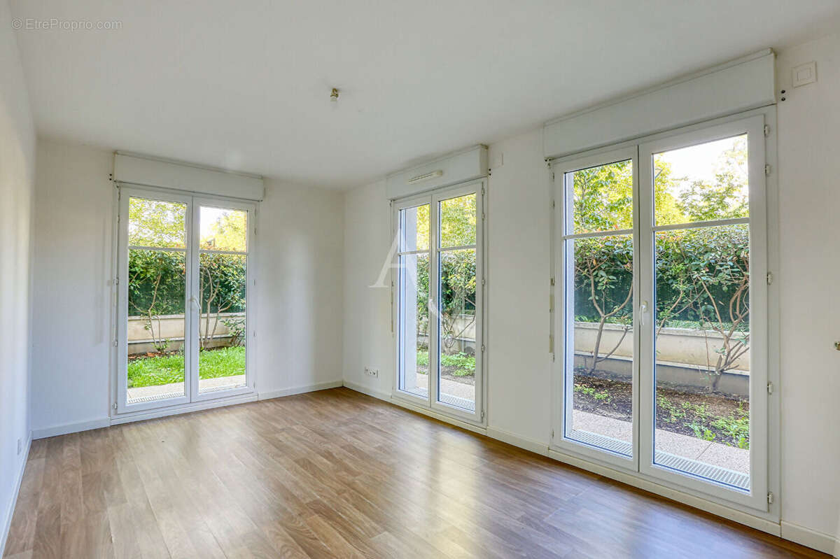 Appartement à VAUREAL