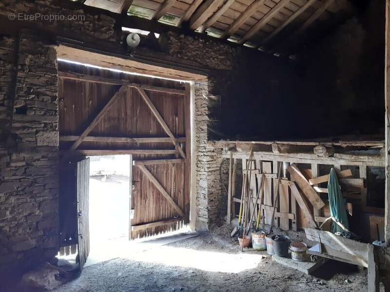 Maison à CHERVES-CHATELARS