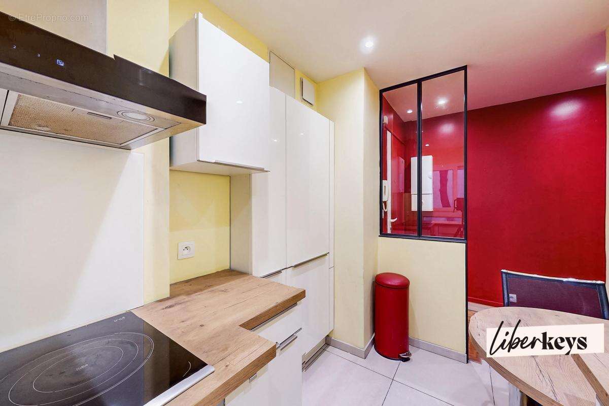 Appartement à PARIS-14E