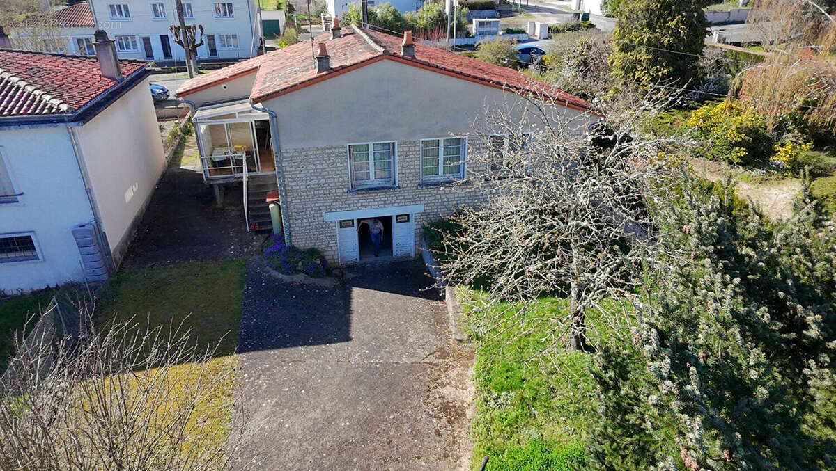 Maison à CIVRAY