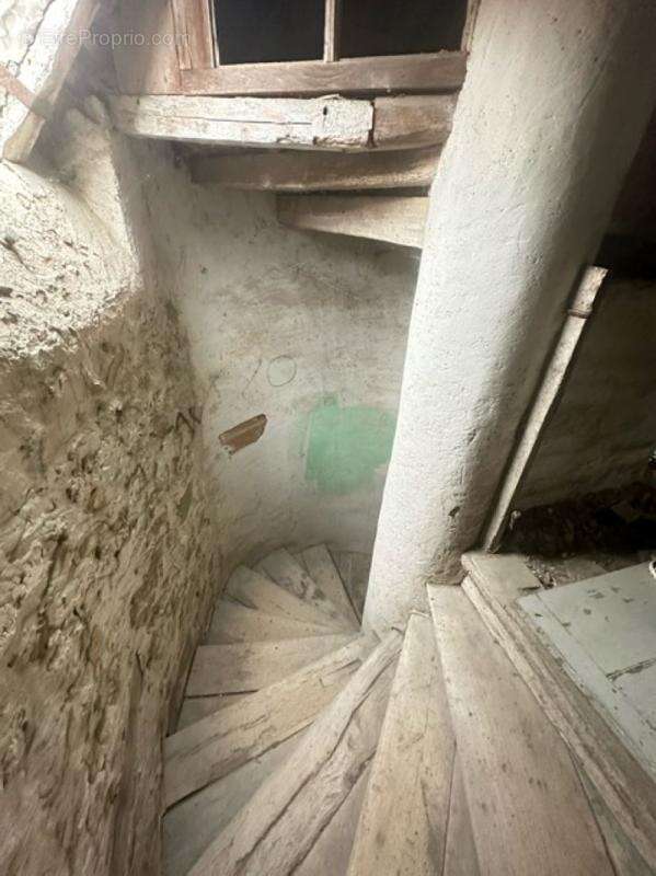 Maison à SAINT-SULPICE-DE-FAVIERES