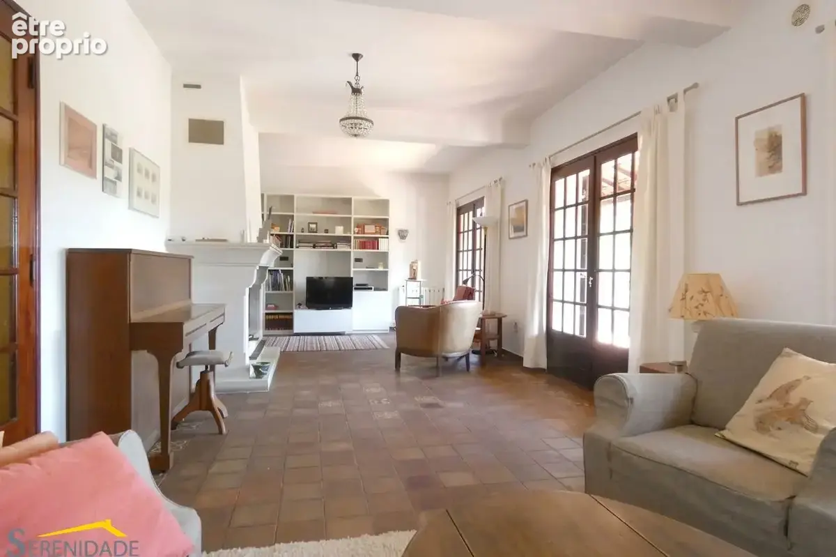 Maison 218 m² à Gabian  - photo 3
