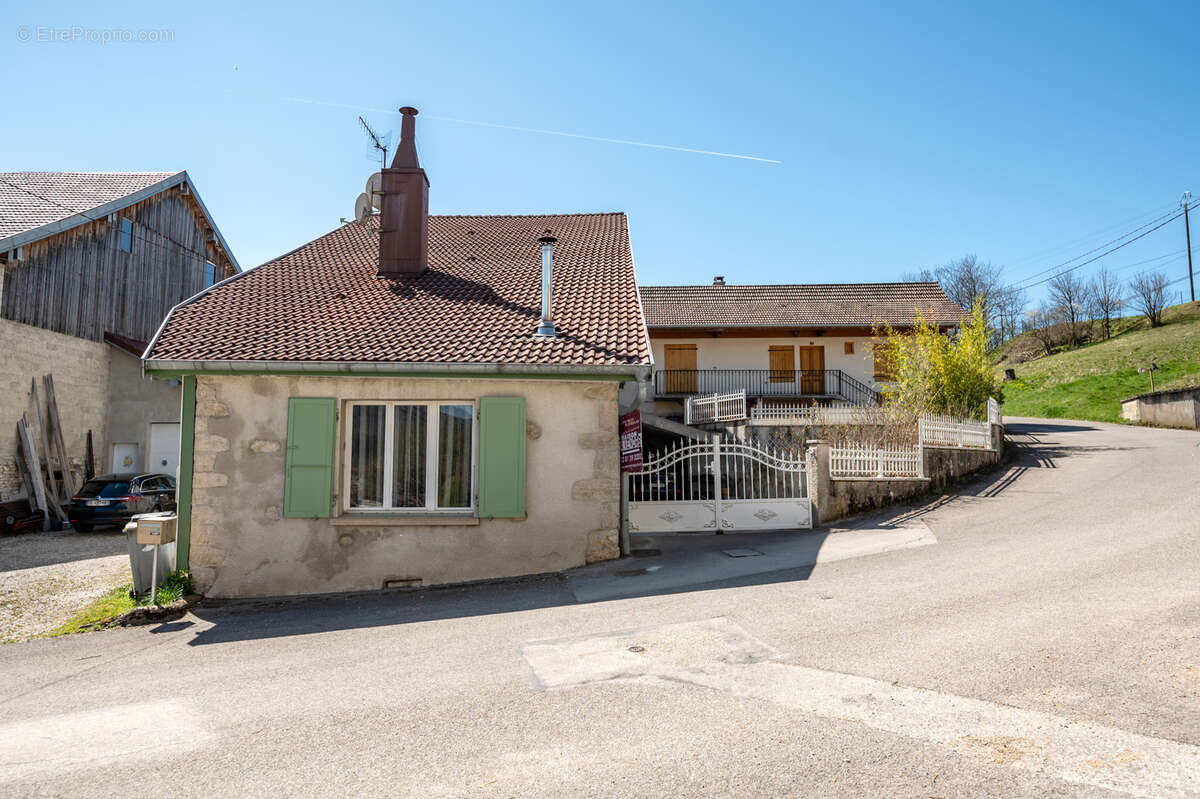 Maison à OUHANS