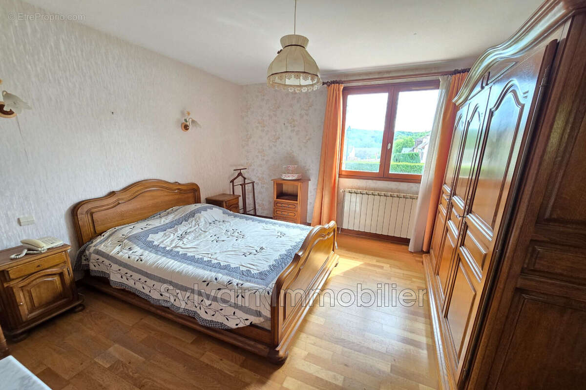 Maison 178 m² à Songeons  - photo 7