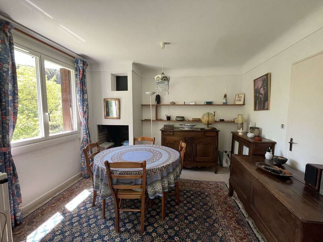 Maison à LE MALZIEU-VILLE