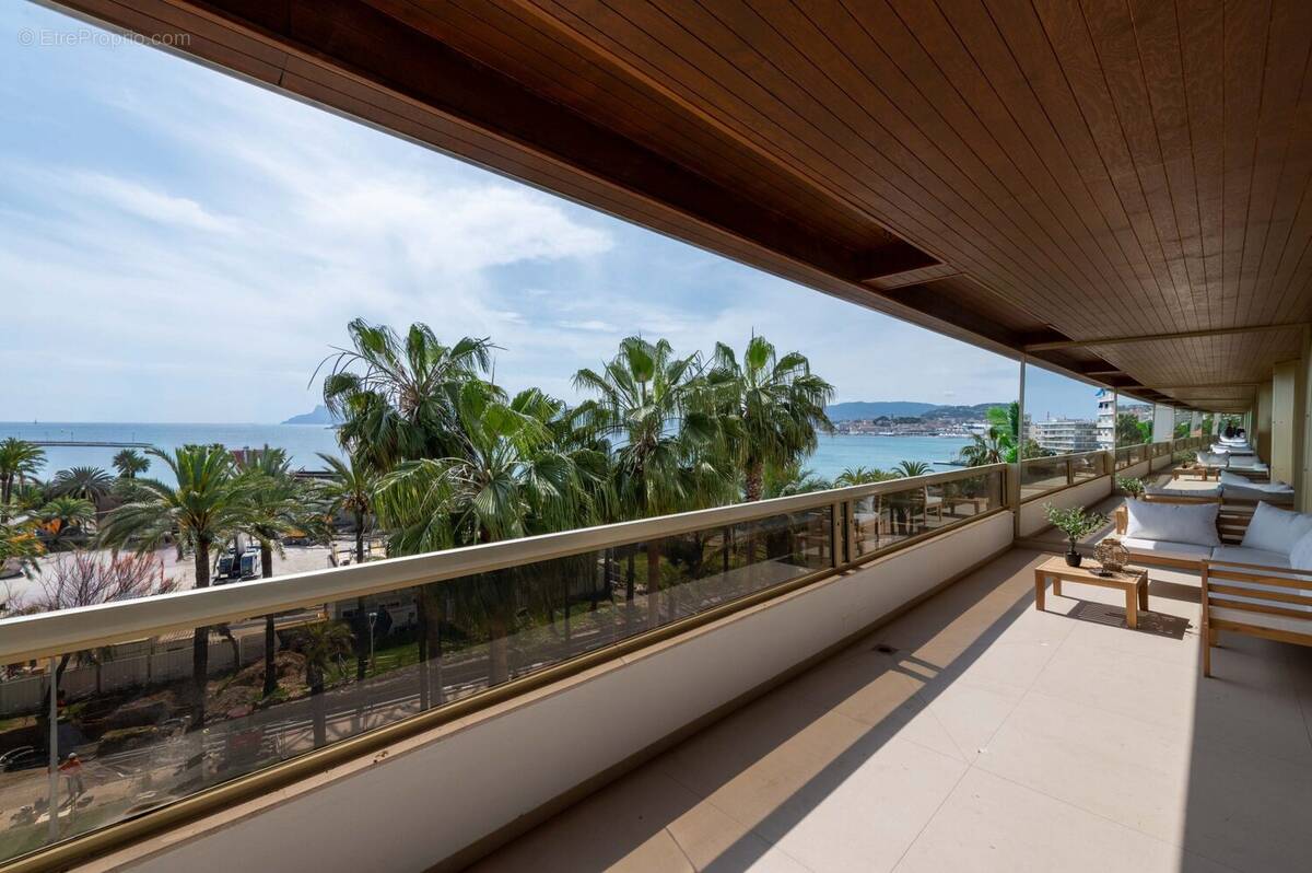 Appartement à CANNES