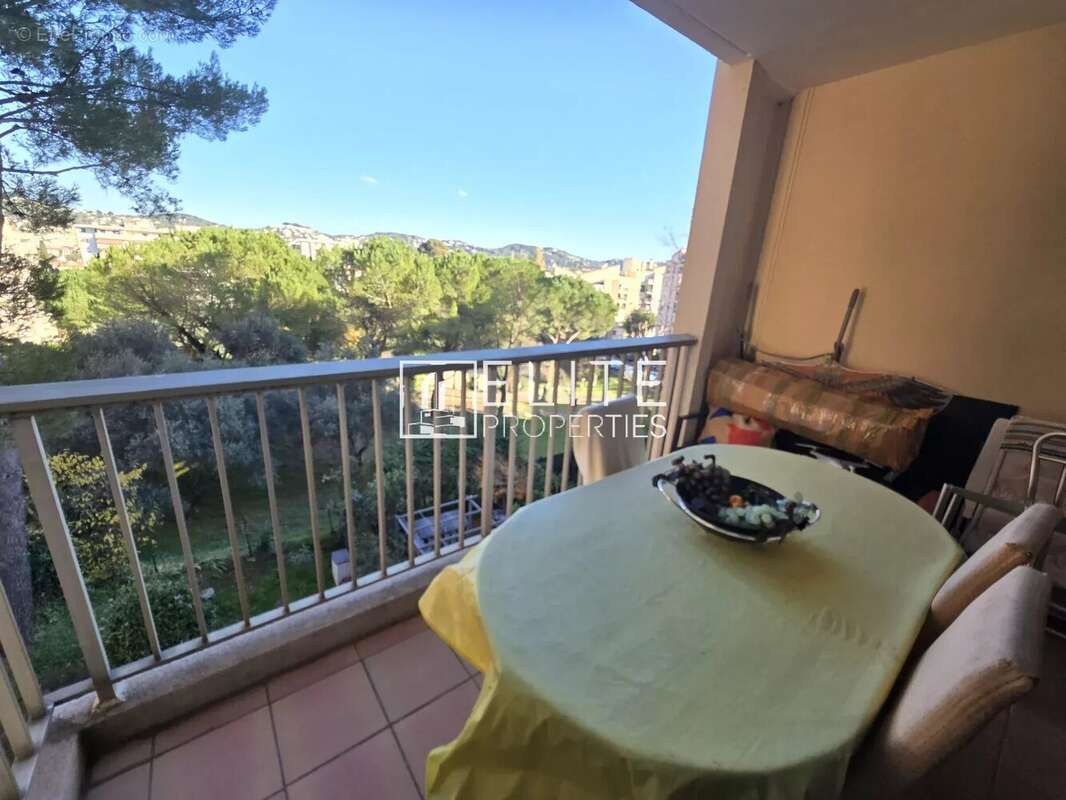 Appartement à LE CANNET