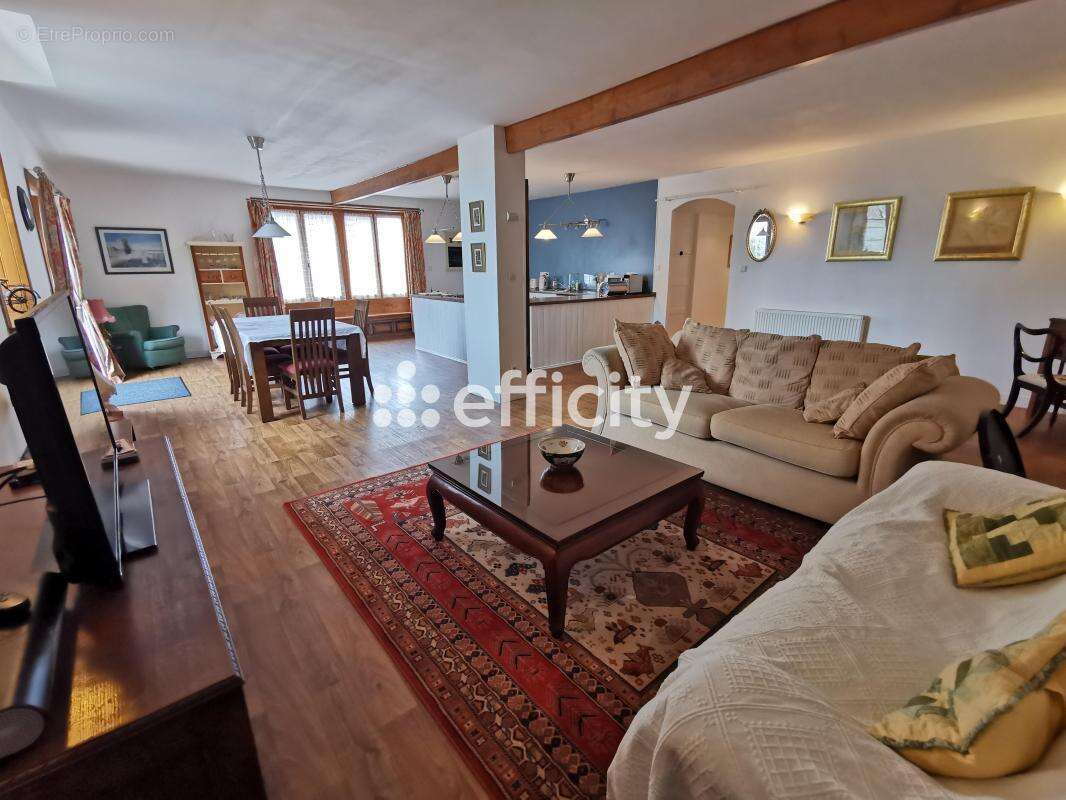 Maison 240 m² à Saint-Sever-Calvados  - photo 7