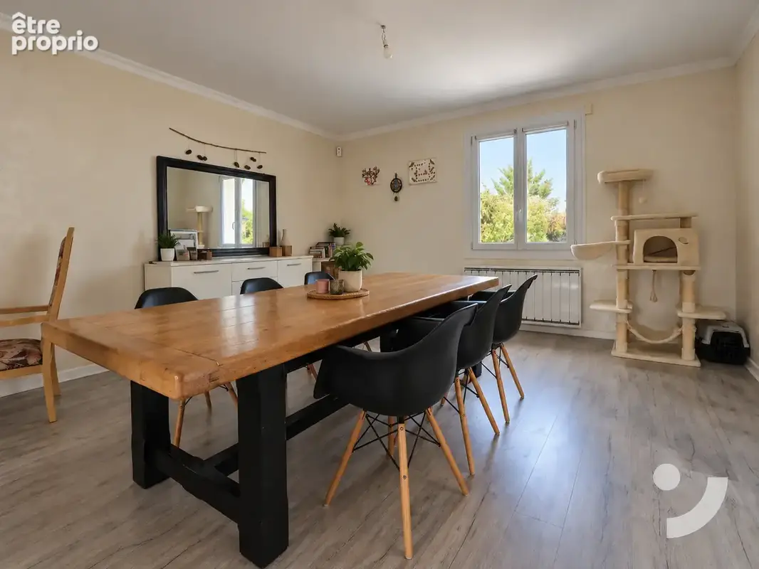 Maison familiale de 187 m2 avec grand terrain, confort de plain-pied et sous-sol complet à Aÿ - photo 9