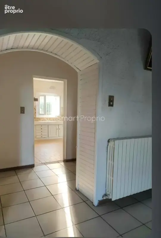 Grande maison en pierre de 208 m2 à Saint-Yzan-de-Soudiac   idéal famille ! - photo 12