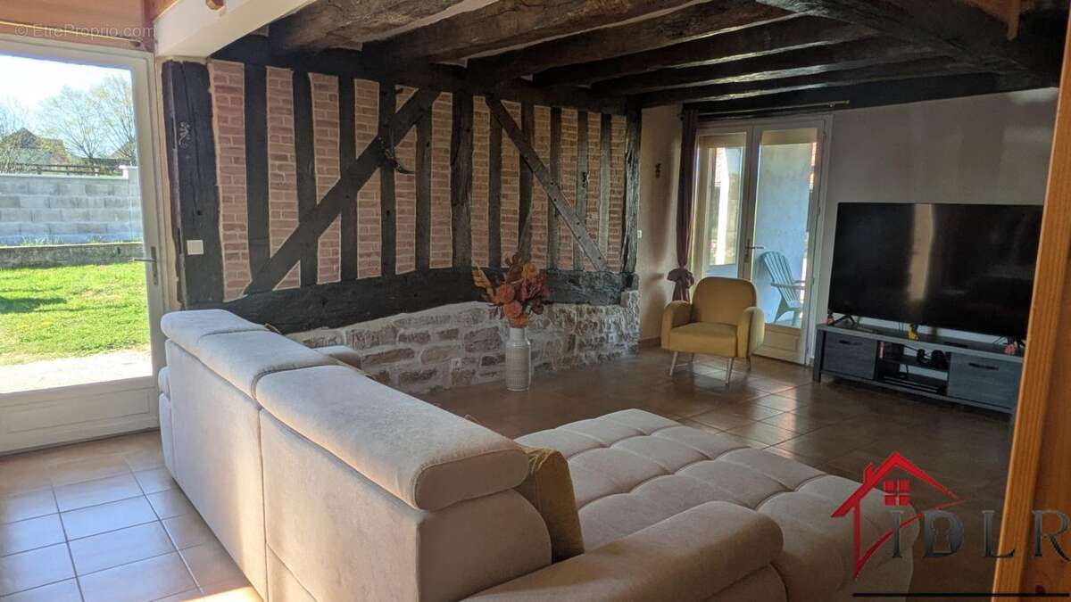 Maison à FRANCHEVILLE