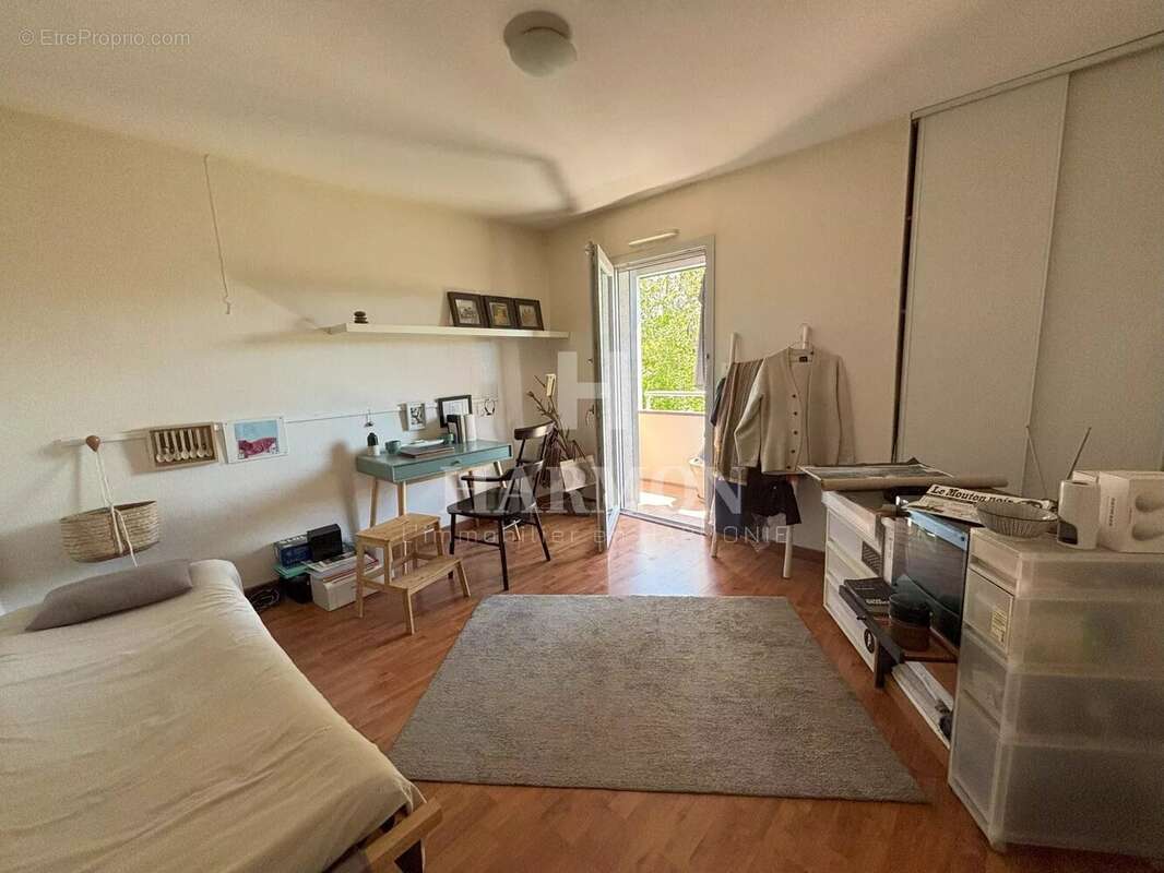 Appartement à OLORON-SAINTE-MARIE