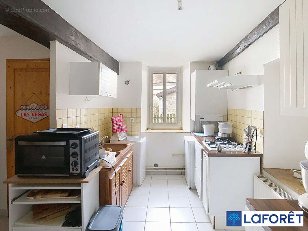 Maison à IS-SUR-TILLE