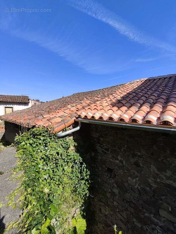 Maison à CONFOLENS
