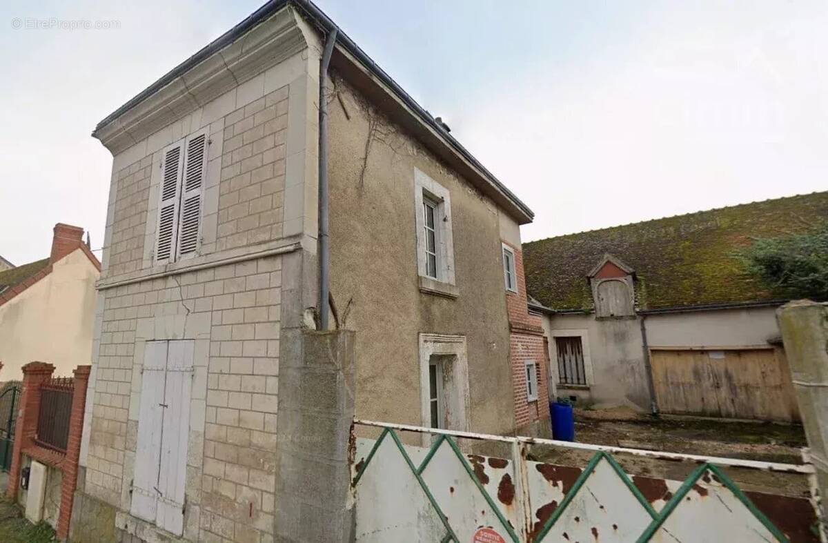 Maison à SELLES-SUR-CHER