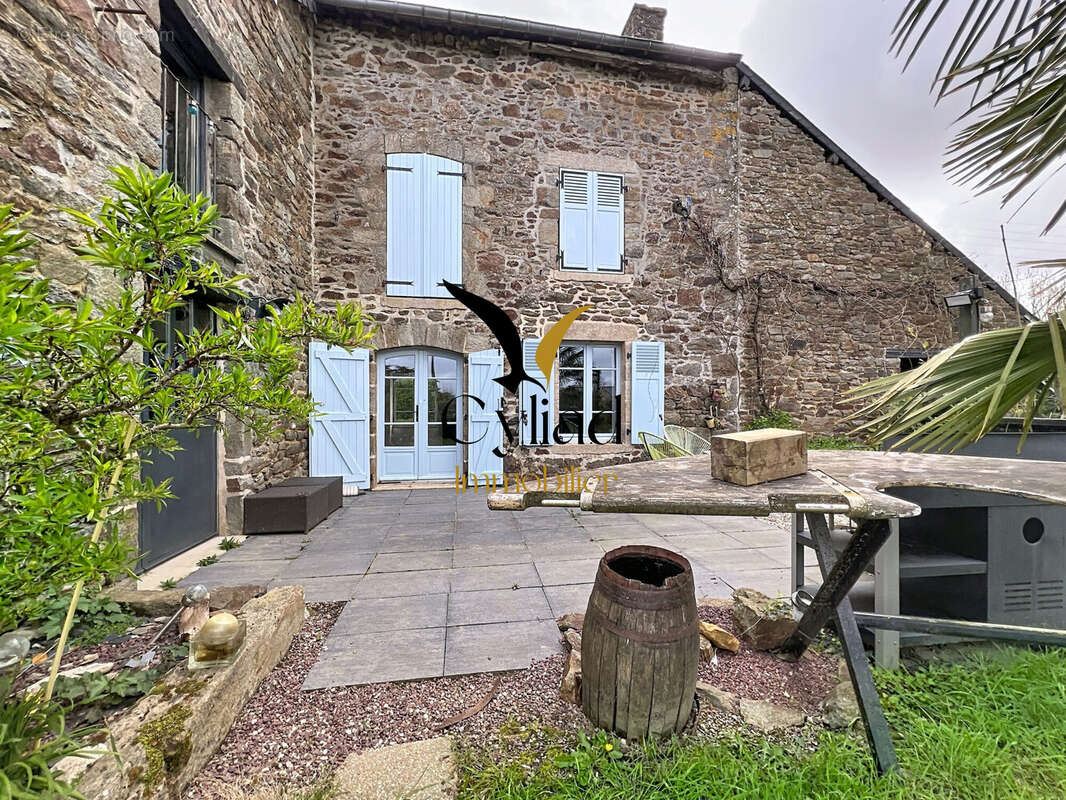 Maison à PLEUDIHEN-SUR-RANCE