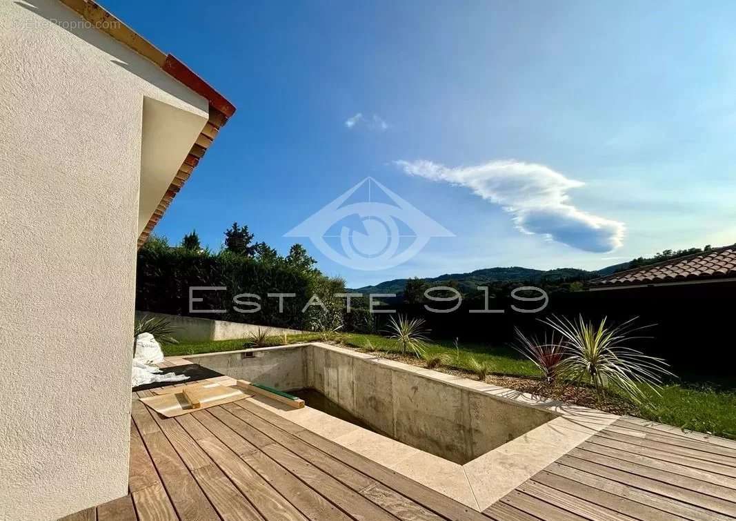 Maison à AURIBEAU-SUR-SIAGNE