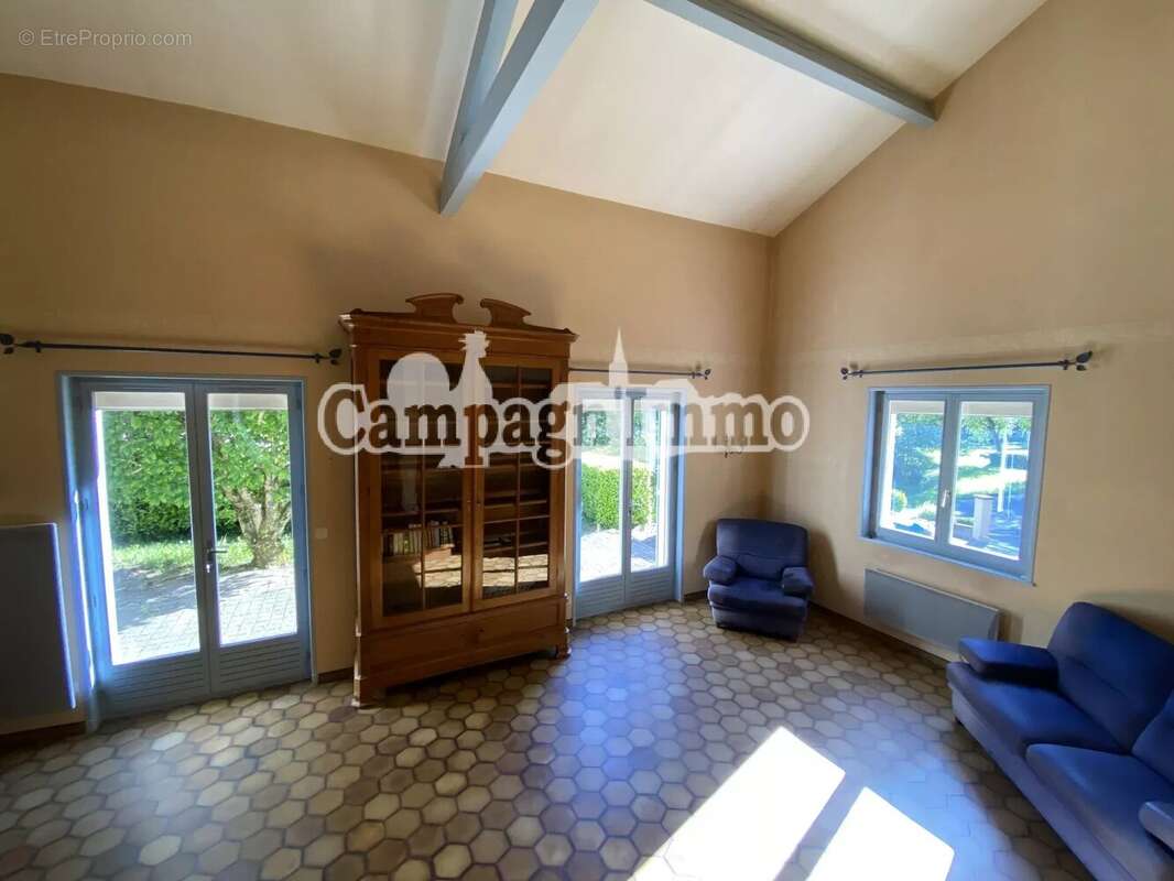 Maison à SAINT-CLEMENT-SUR-VALSONNE