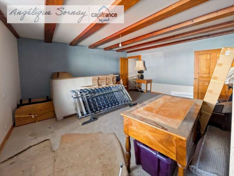 Maison familiale rénovée partiellement avec grange et vastes espaces – Jura BONLIEU - photo 15