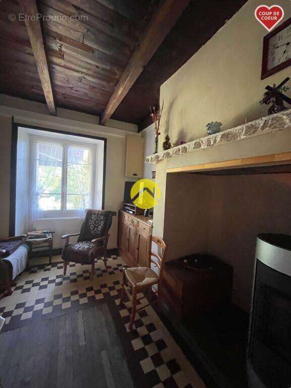 Maison 8 pièces 124 m² à vendre à Pierrefort (15230) - photo 7